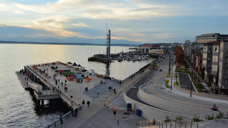 The waterfront & Overlook Walk